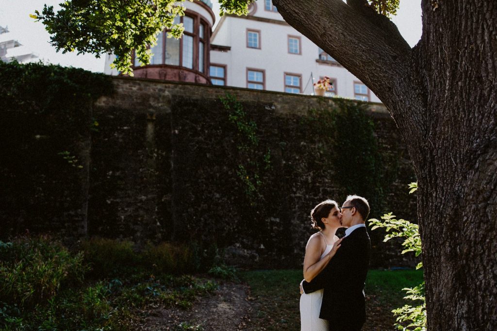 Darmstadt Schlossgraben Brautpaar Hochzeitsfotos