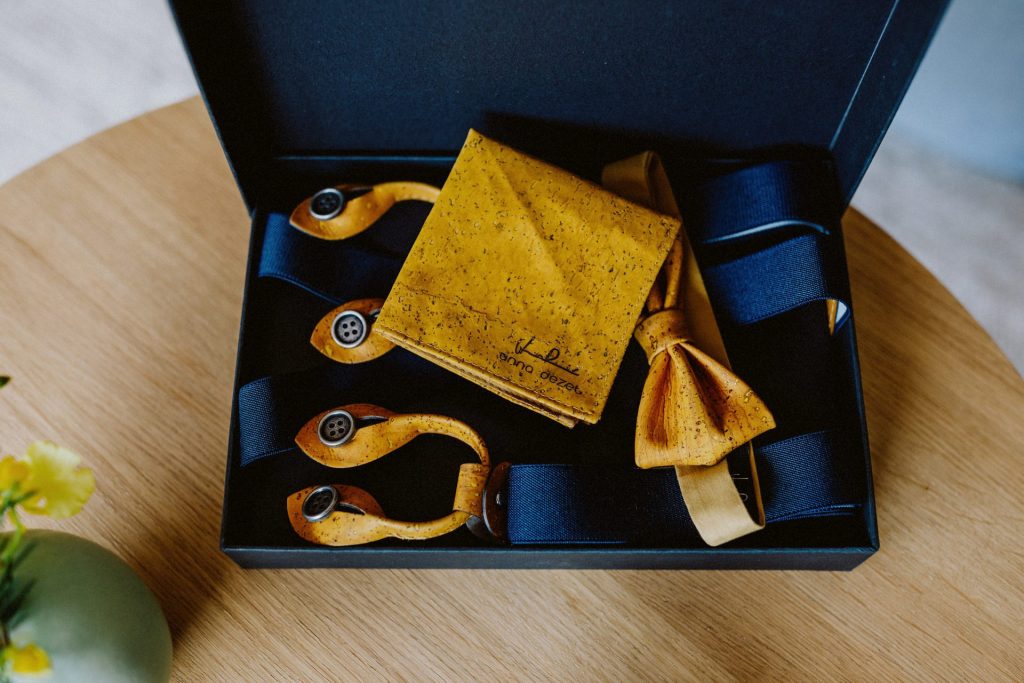 gelbe Hosenträger Hochzeit