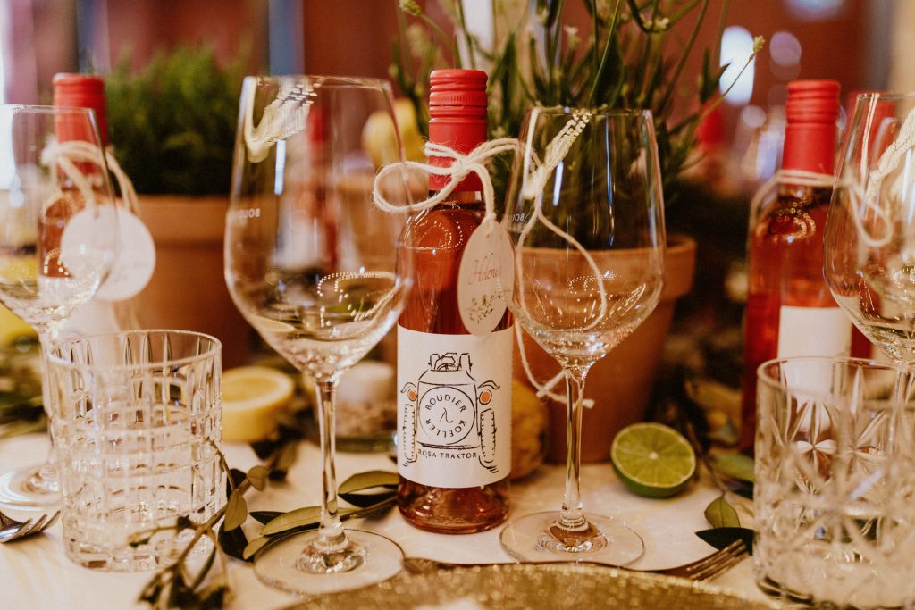 rosa Traktor Weingut Boudier Koeller