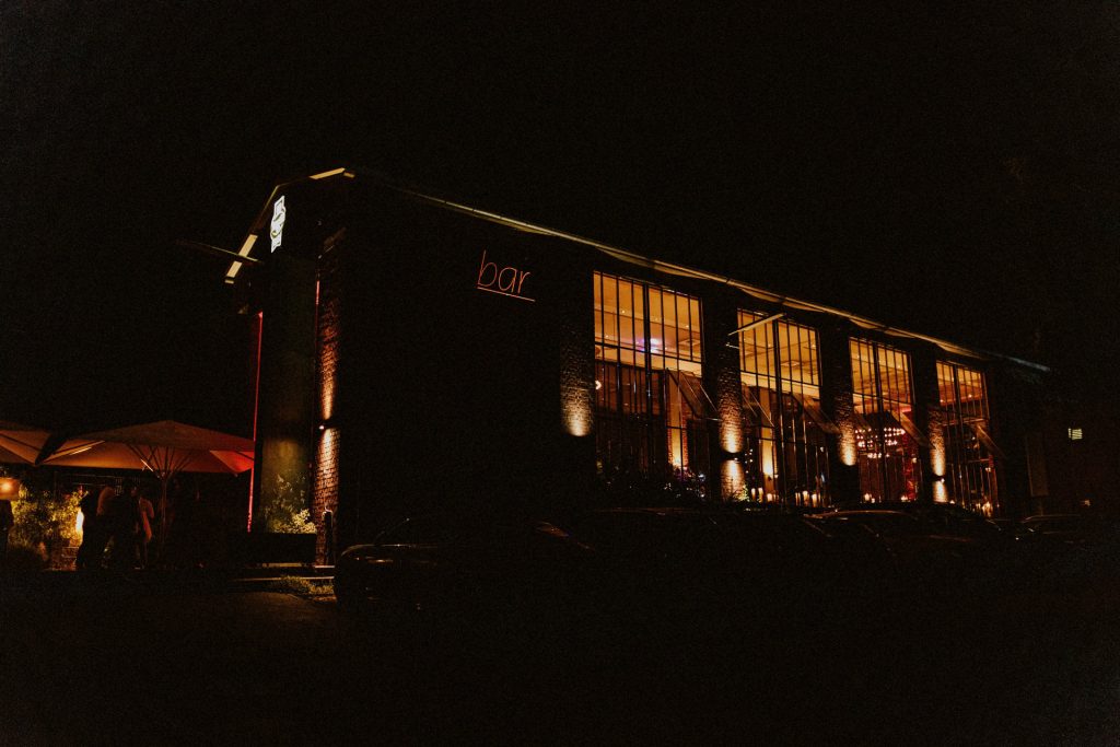 Weststadtbar Darmstadt nachts